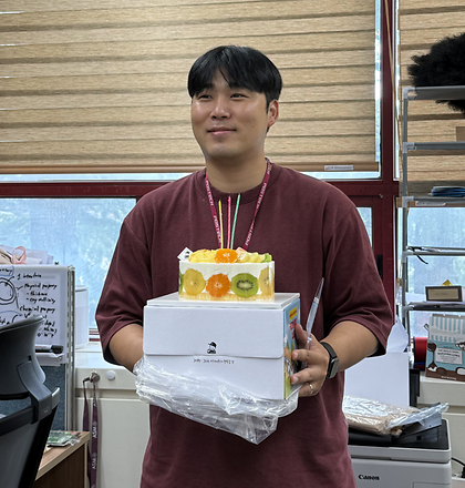 8월 생일을 맞이한 김형준 박사님, 생일 축하합니다🎉